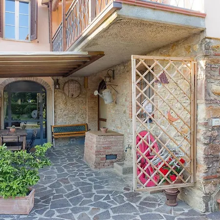 Podere Carducci Vakantieboerderij *