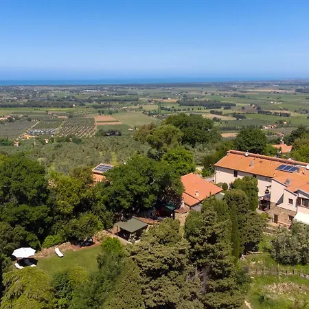 Podere Carducci Vakantieboerderij *